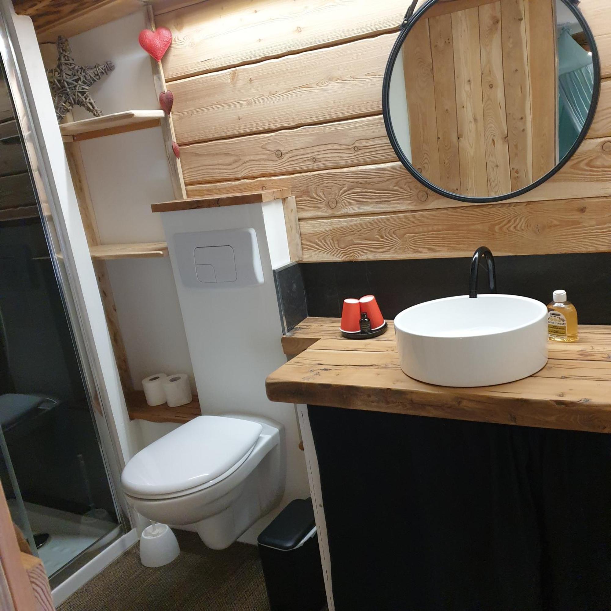 La Maison Basse Saint-Dalmas-le-Selvage Room photo